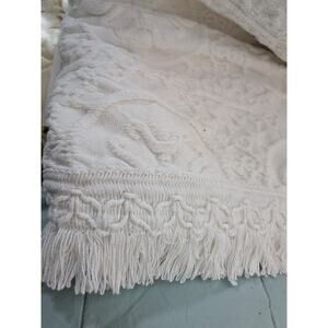 Vintage Chenille White Bedspread Full 102 X 80 Fringe